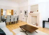 blackbutt in living room